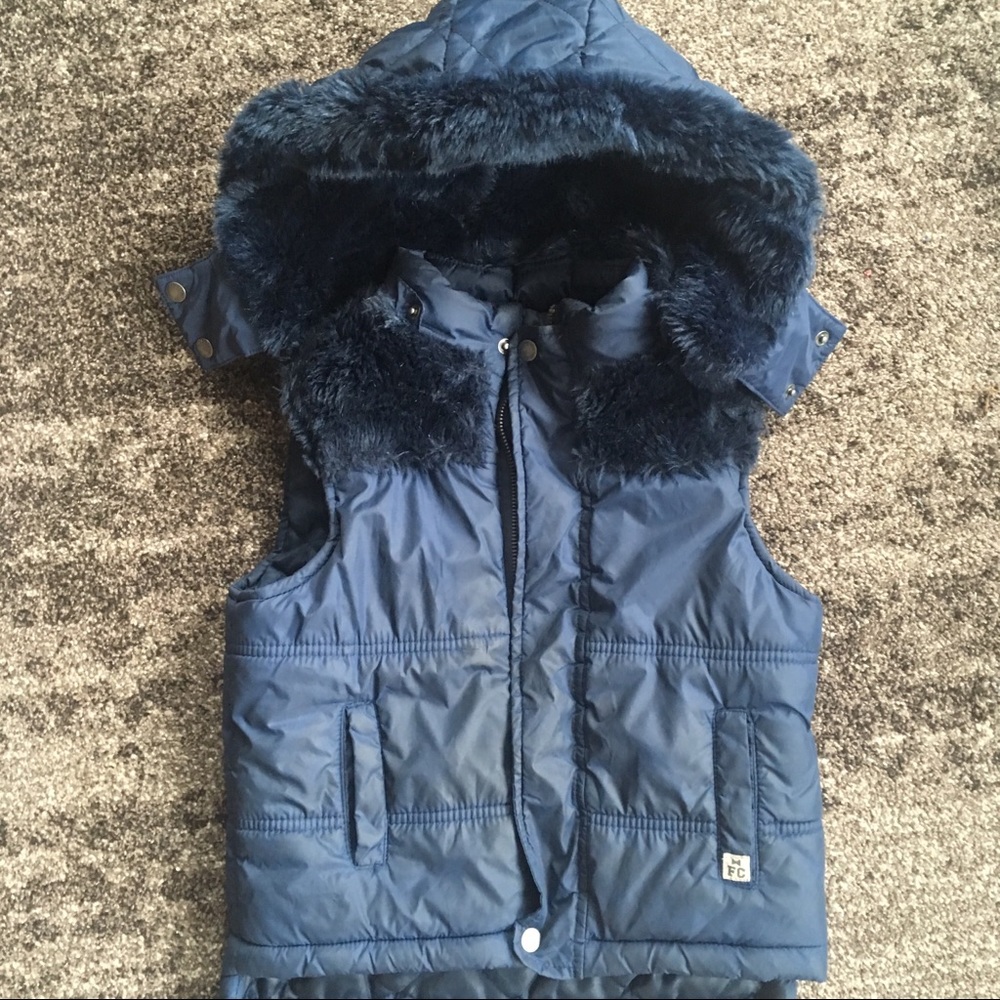 Girls body warmer with hood
